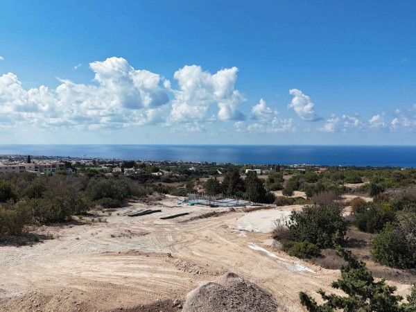 Royal Horizon Custom Villas by Medousa Developers